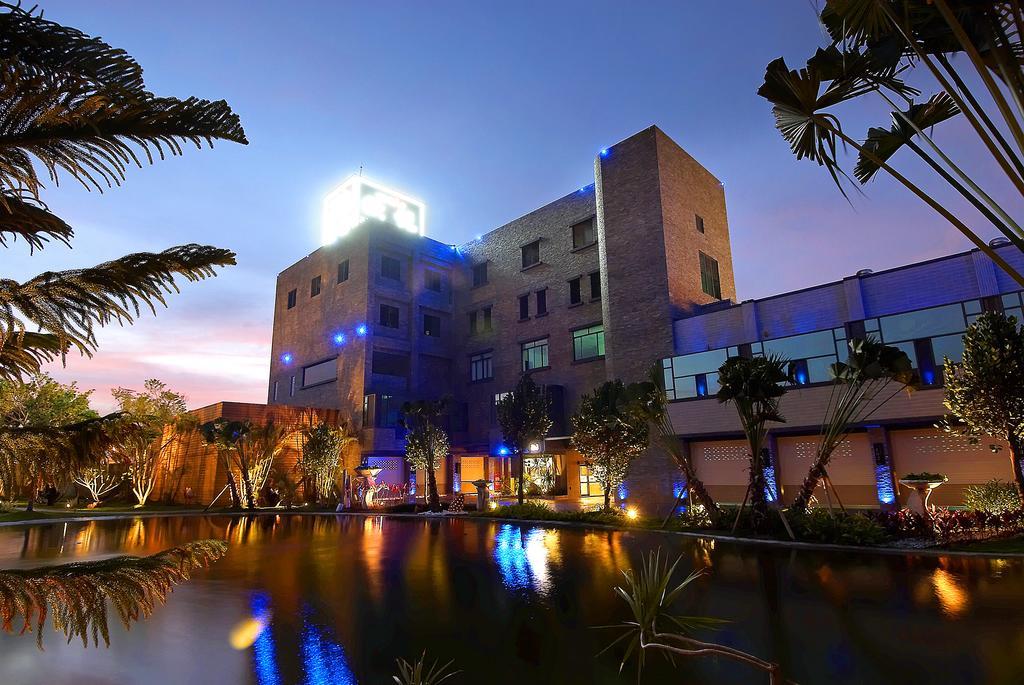 All-Ur Boutique Motel-Ping Tung Branch Pingtung Exterior photo