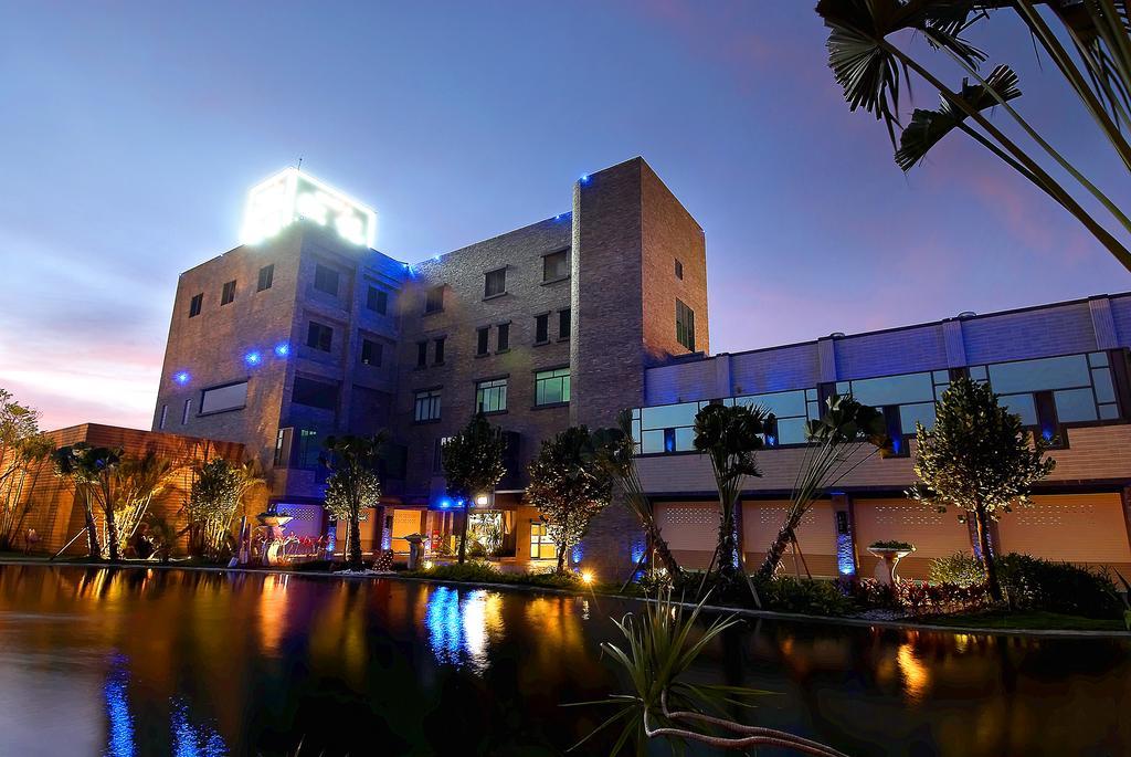 All-Ur Boutique Motel-Ping Tung Branch Pingtung Exterior photo